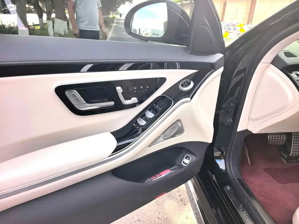 Mercedes-Benz S-Class — миниатюра 6
