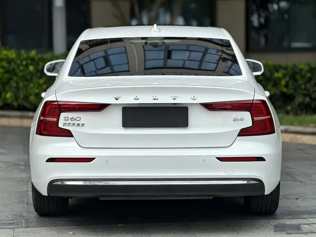 Volvo S60 — миниатюра 10