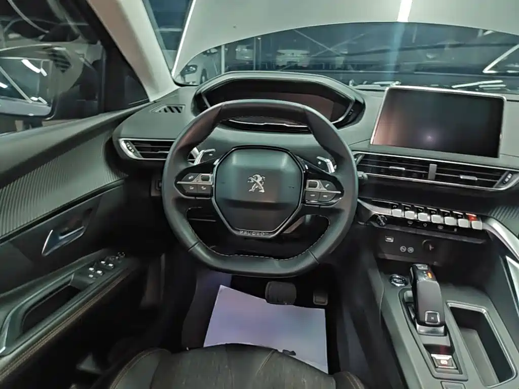 Peugeot 4008 — миниатюра 11