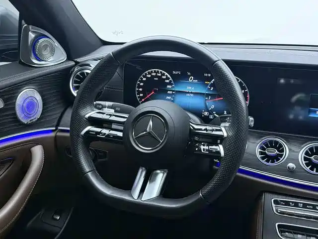Mercedes-Benz E-Class 2023 — фото 12