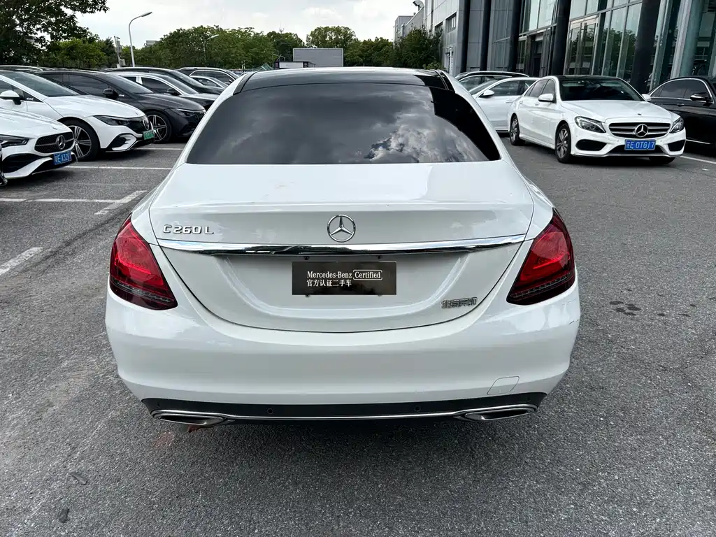 Mercedes-Benz C-Class — миниатюра 17