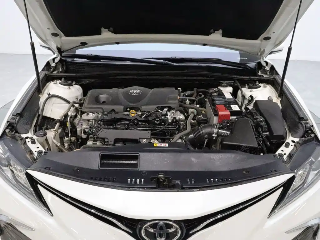 Toyota Camry — миниатюра 20