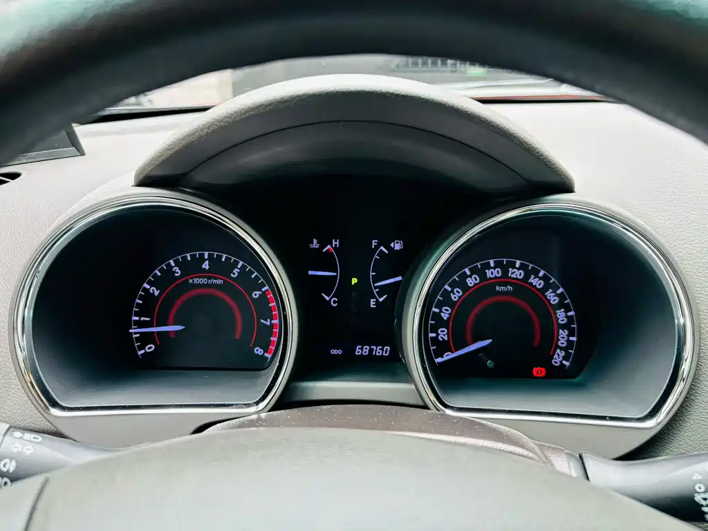 Toyota Highlander 2012 2.7L 5 мест Elite