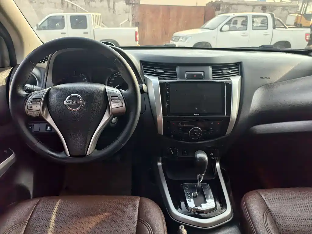 NISSAN NAVARRA