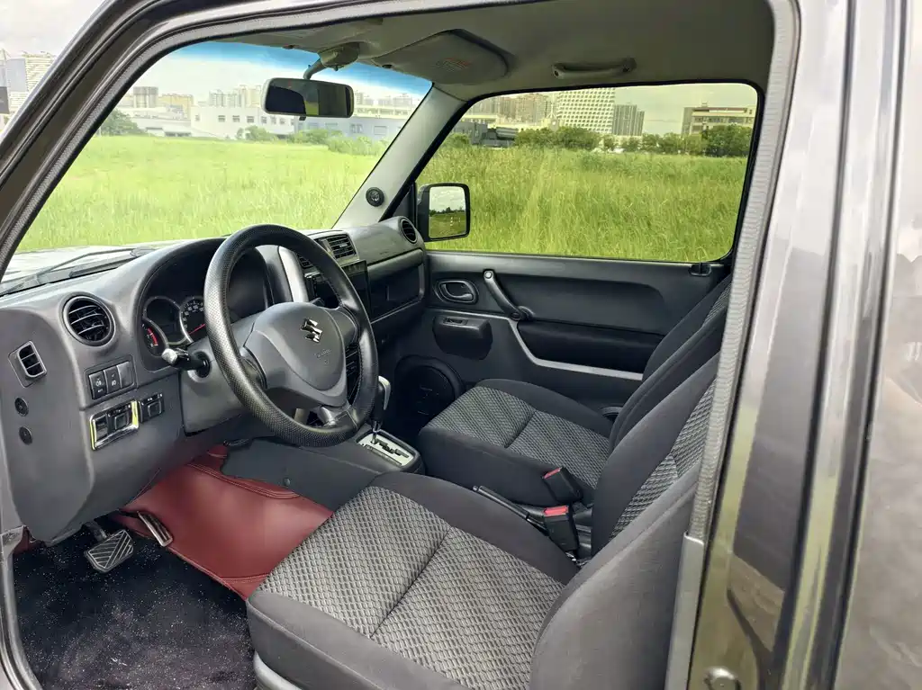 Suzuki Jimny — миниатюра 14