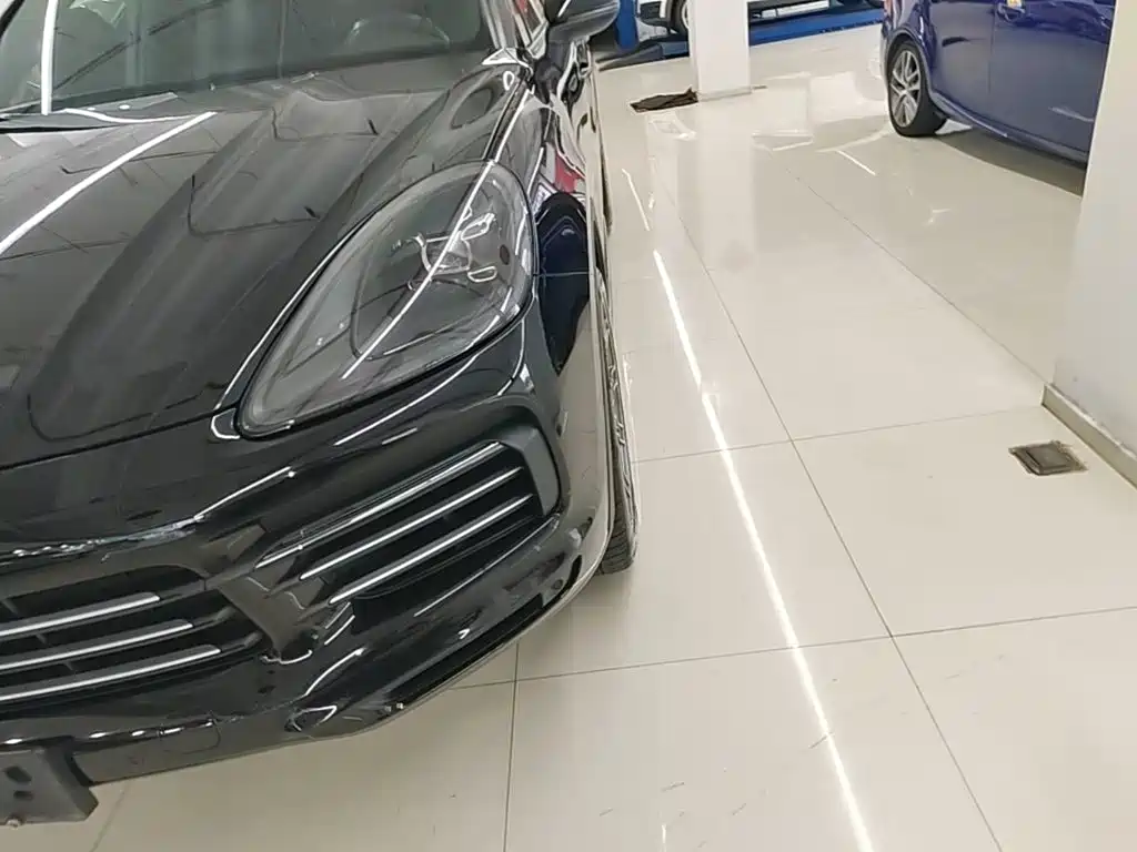 Porsche Cayenne — миниатюра 24