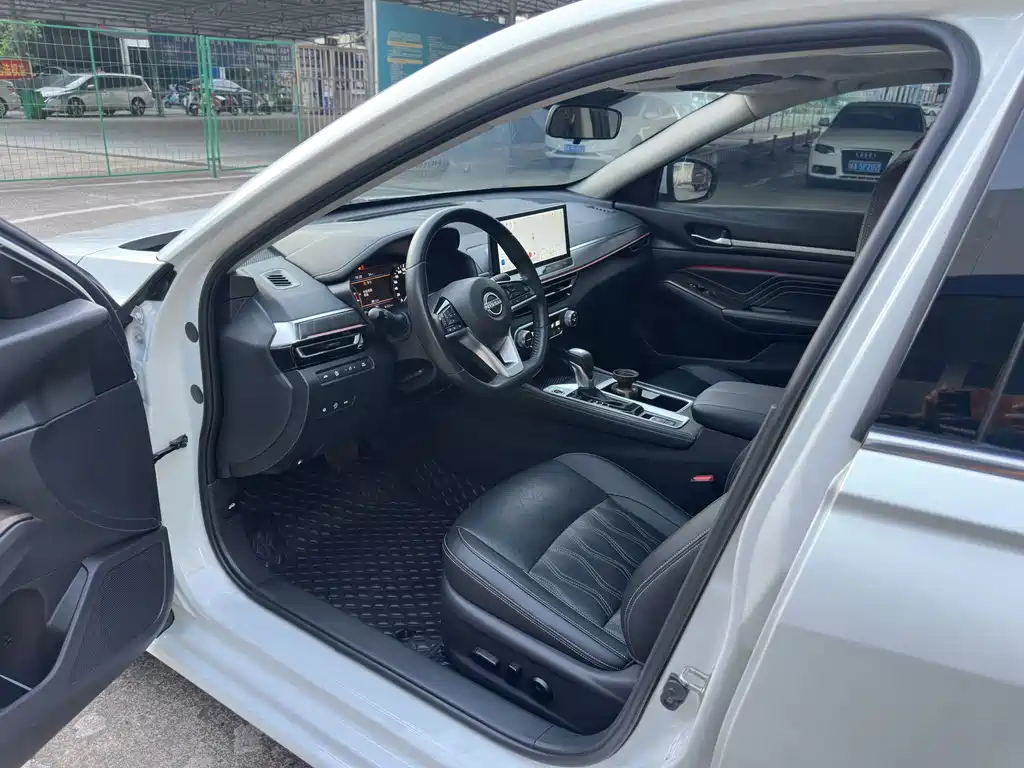 Nissan Teana — миниатюра 8