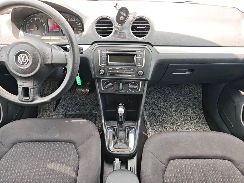 Volkswagen Jetta — миниатюра 17