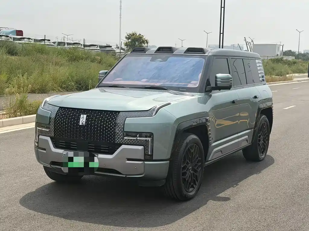 Yangwang Yangwang U8