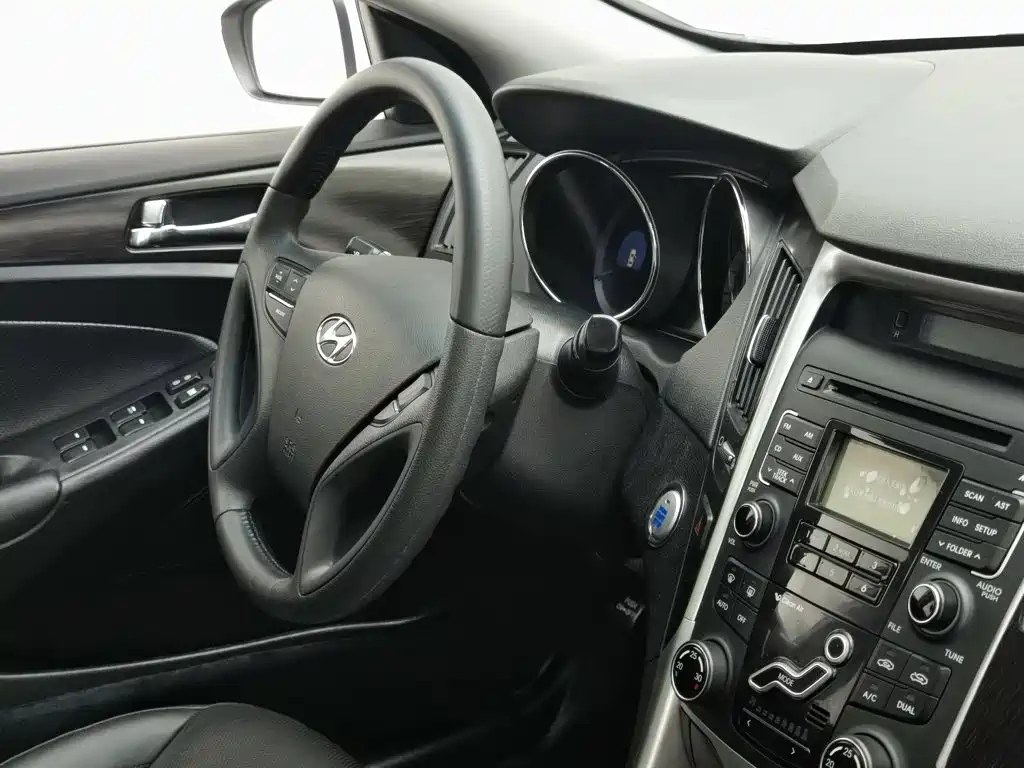 Hyundai Sonata — миниатюра 22