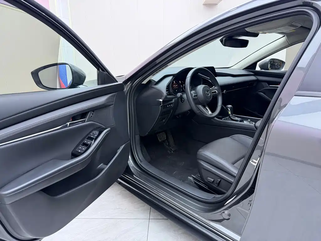 Mazda 3 Axela — миниатюра 7