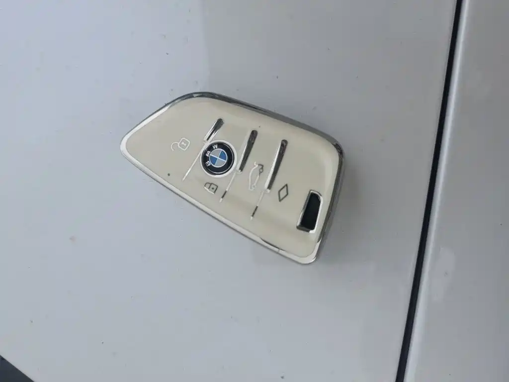 BMW 3 Series — миниатюра 17