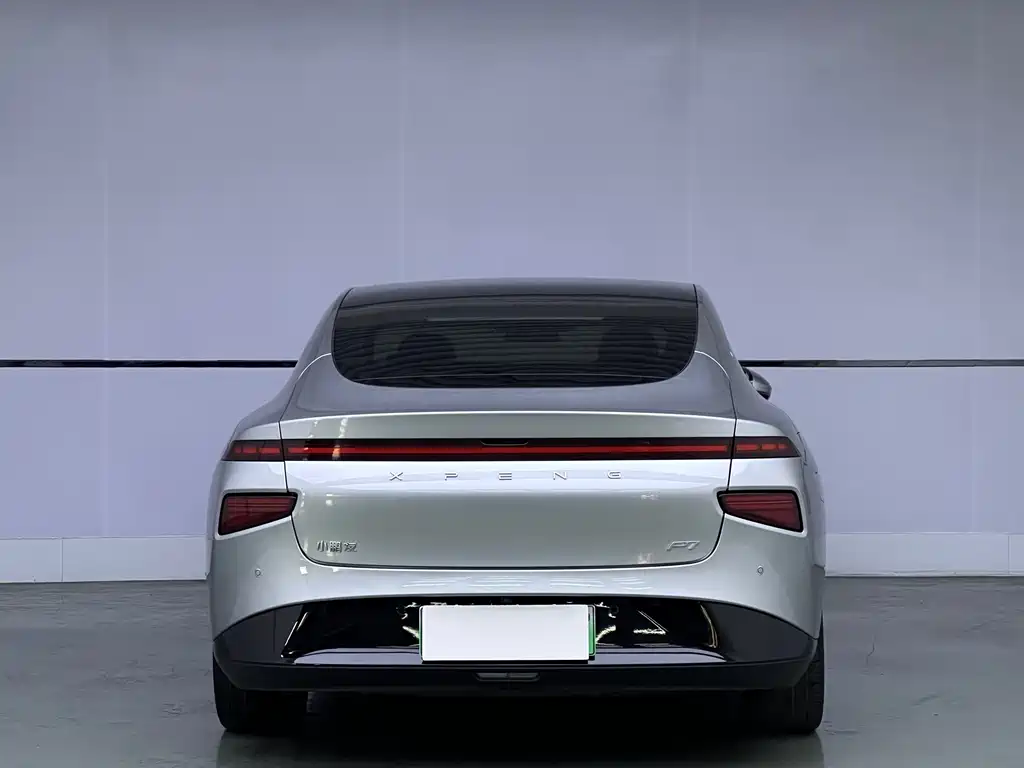 XPeng P7 — миниатюра 5