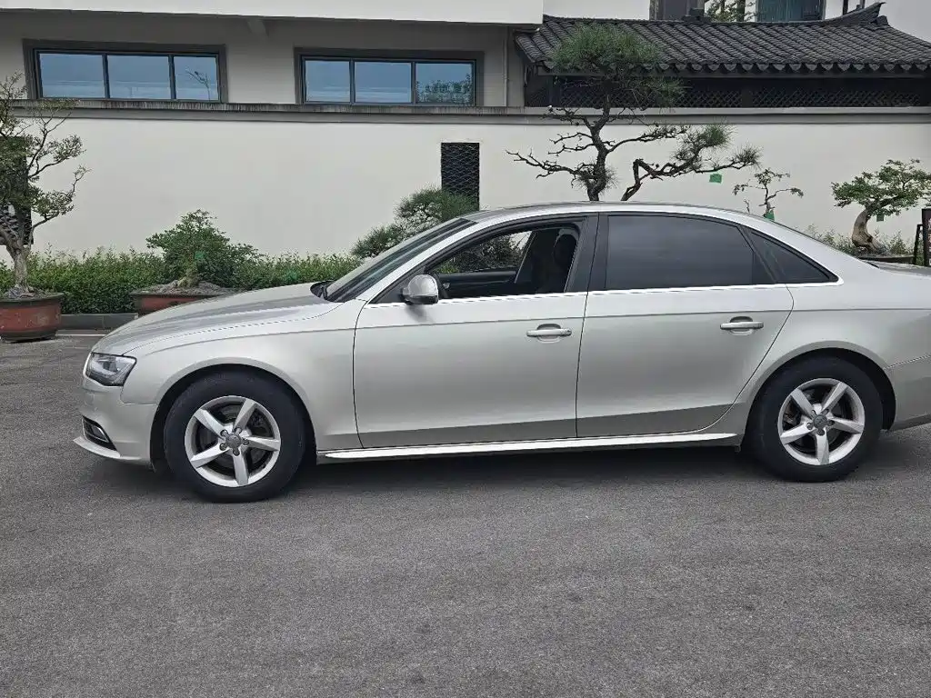 Audi A4L — миниатюра 4