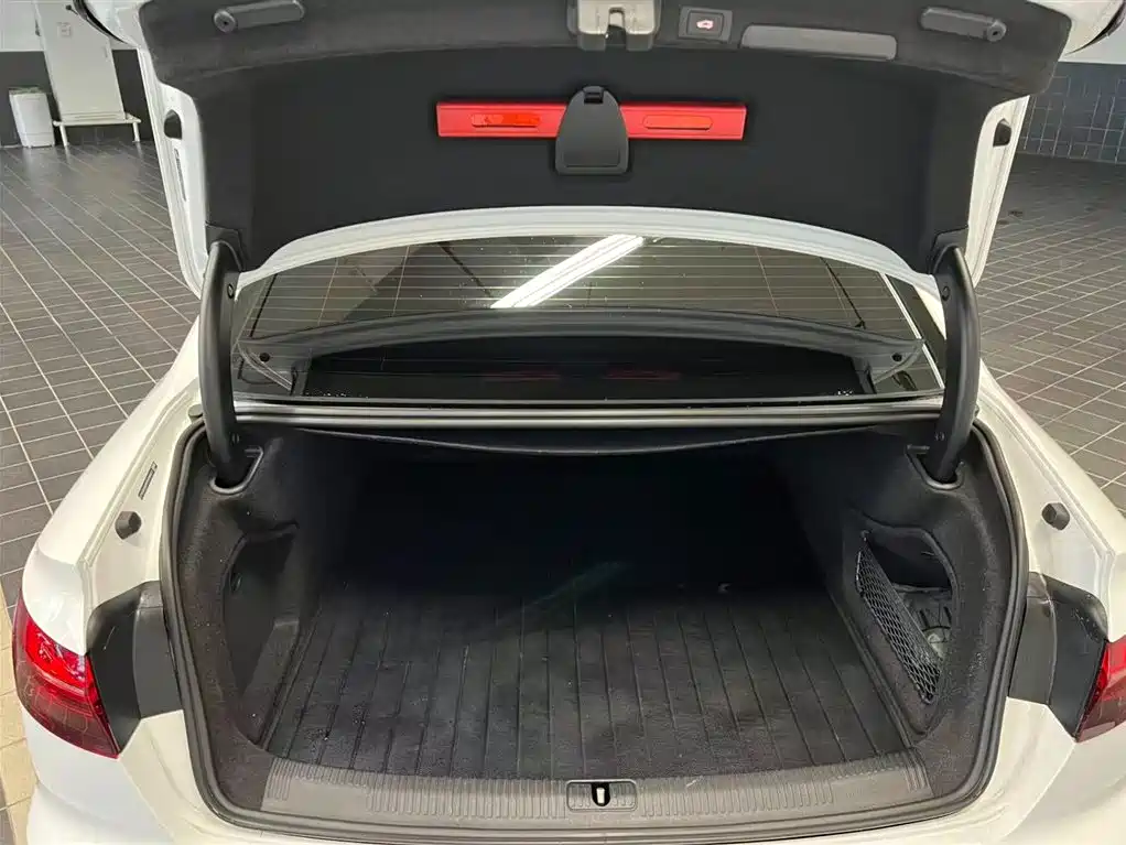 Audi A4L 2023 40 TFSI Fashion