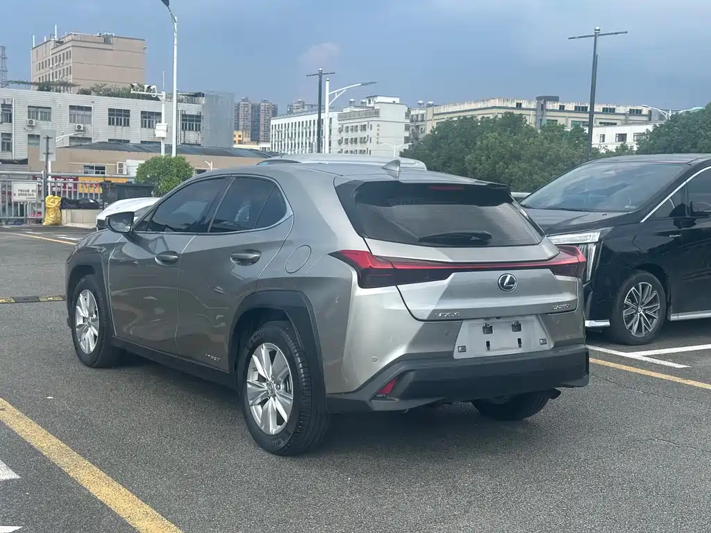 Lexus UX — миниатюра 17