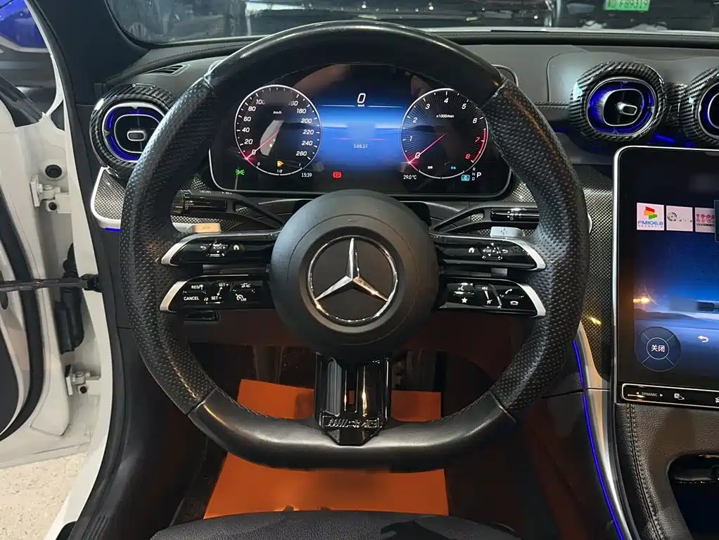 Mercedes-Benz C-Class — миниатюра 7