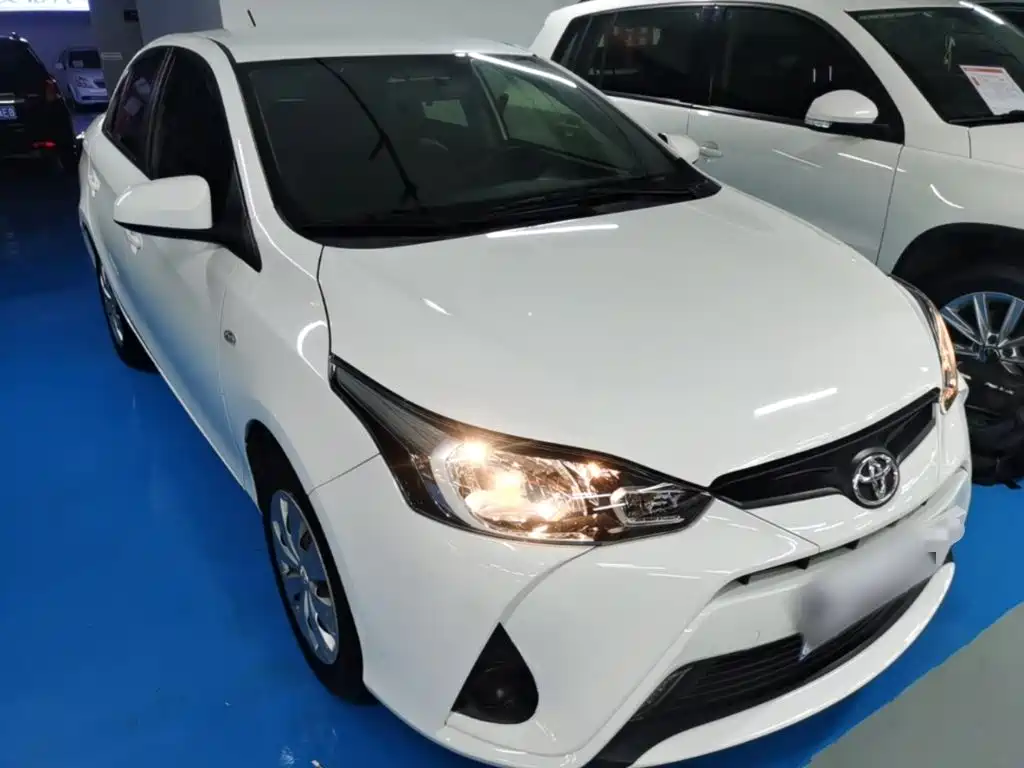Toyota Yaris L — миниатюра 4