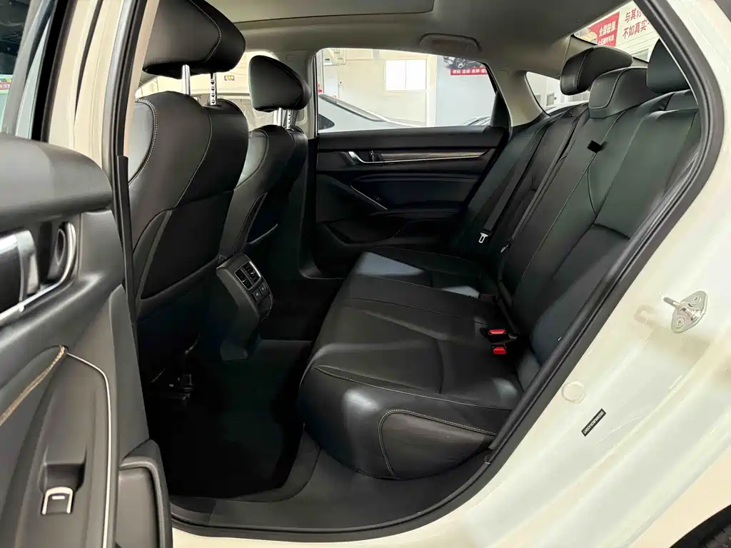 Honda Accord — миниатюра 7