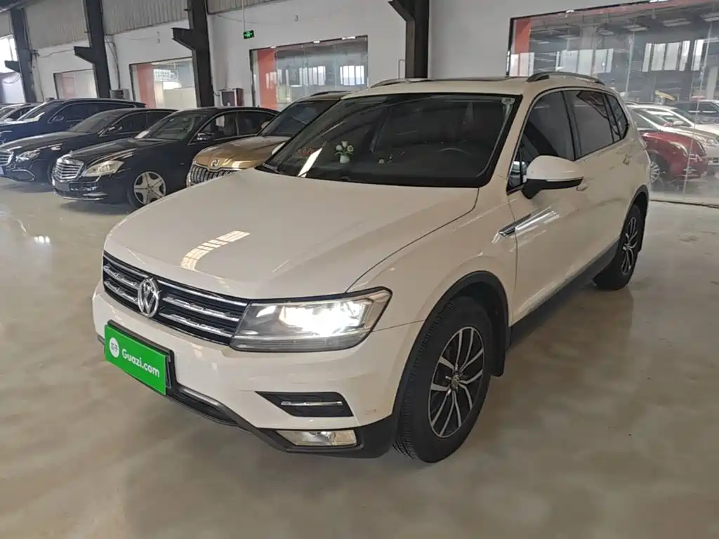 Volkswagen Tiguan L — миниатюра 2