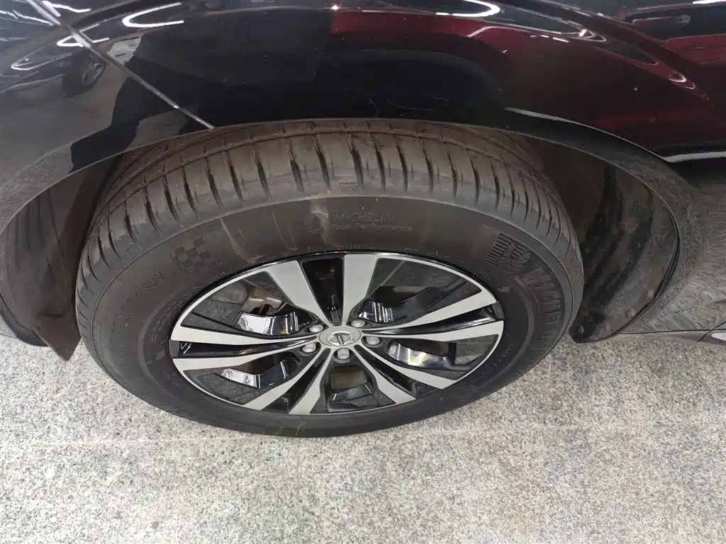 Volvo XC60 - фото 22