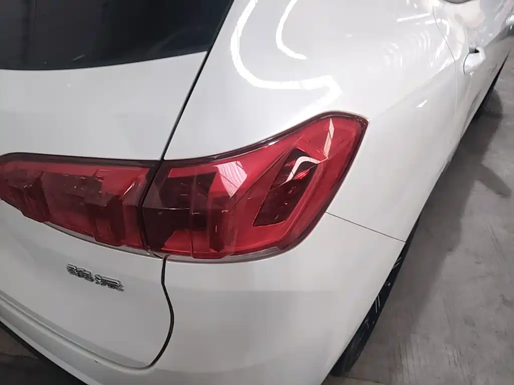 Wey Wey VV6 — миниатюра 8