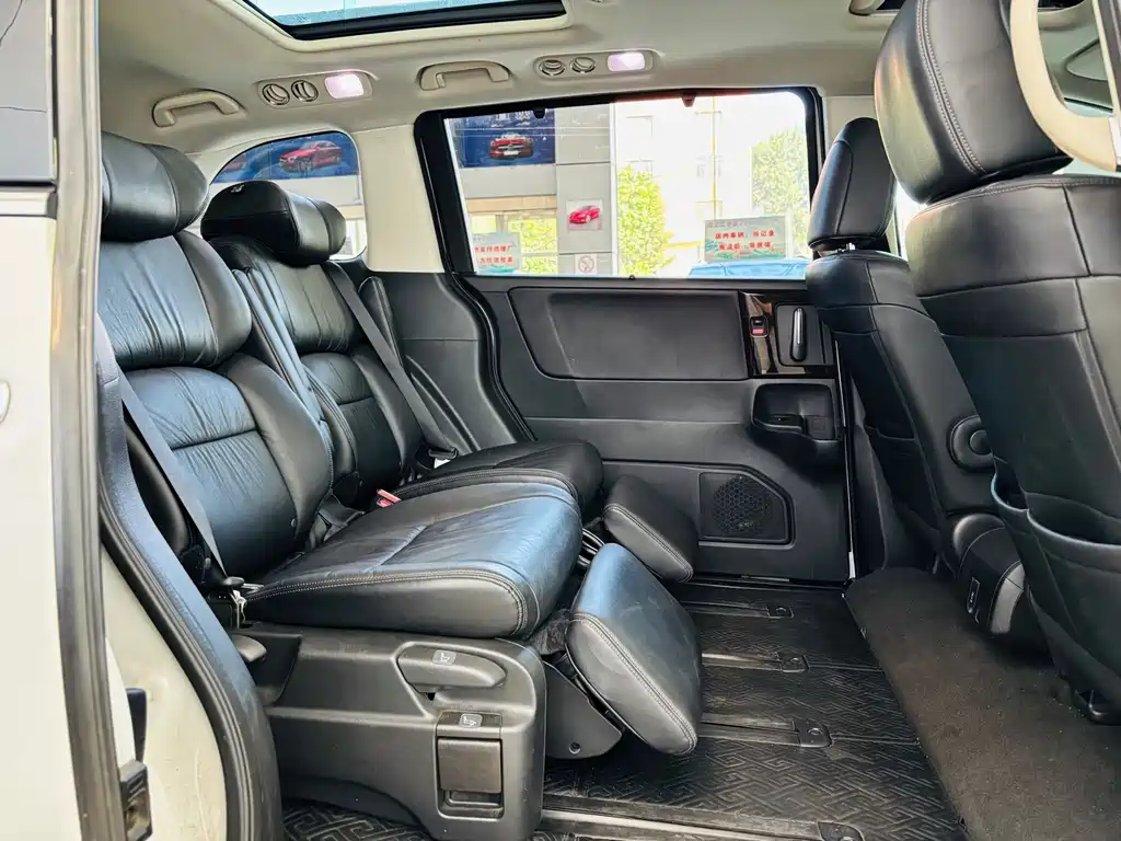 Honda Odyssey 2.4L Premium Edition, фото 16