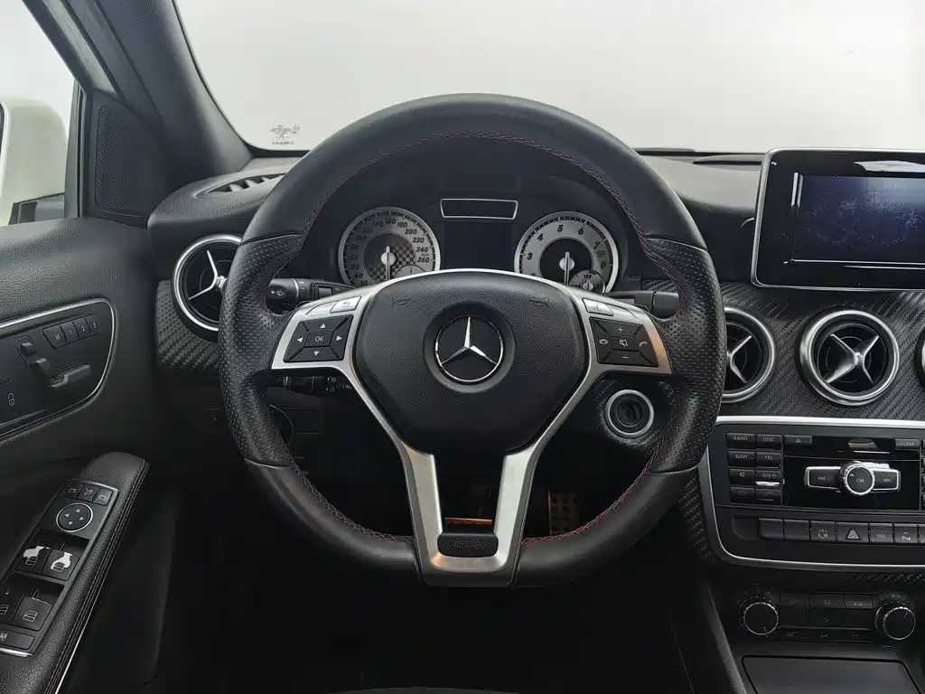 Mercedes-Benz A-Class (Import) — миниатюра 11
