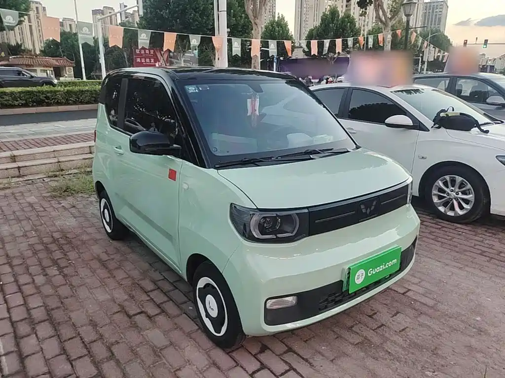 Wuling MINIEV — миниатюра 4
