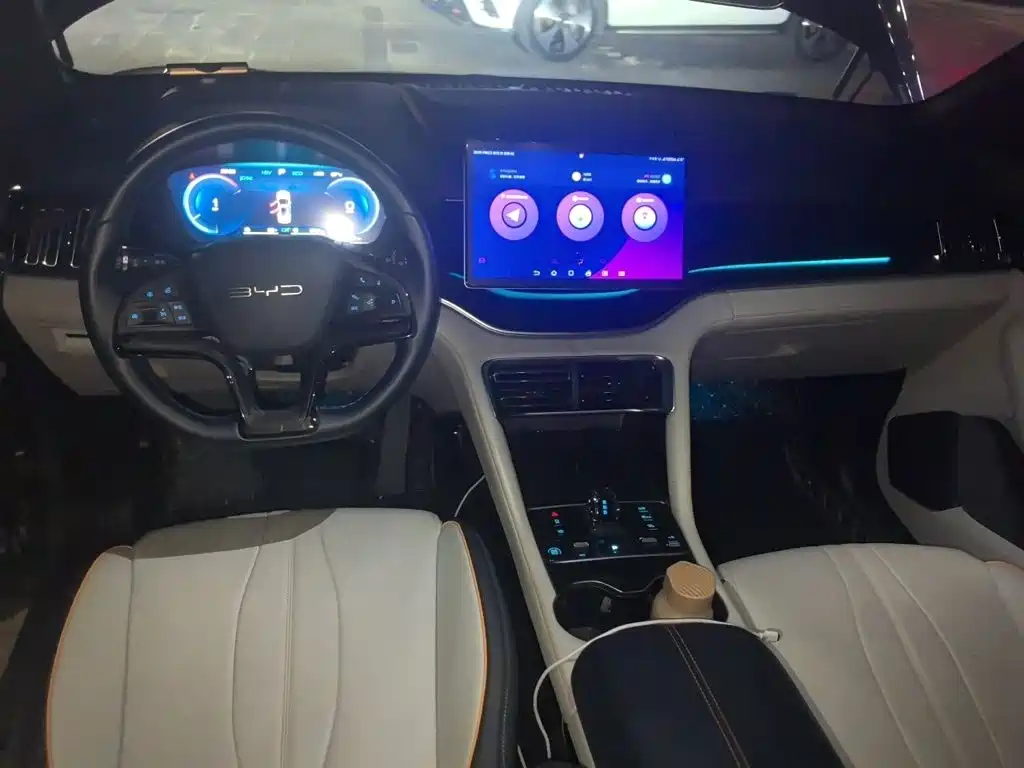 BYD PLUS New Energy — миниатюра 13