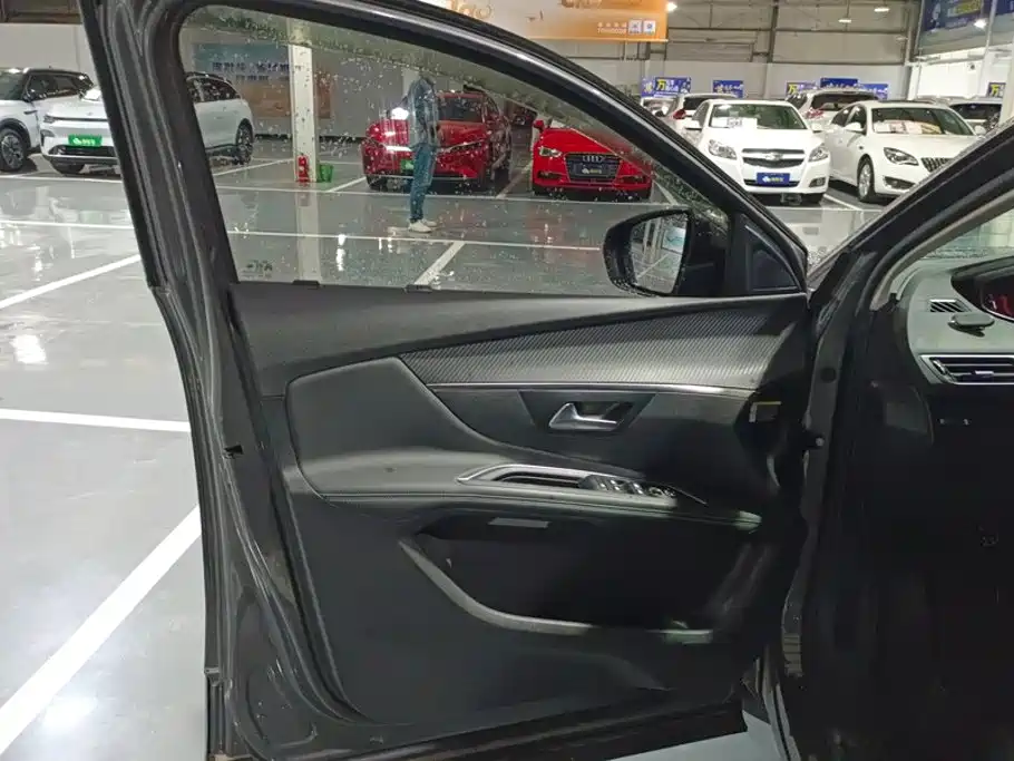 Peugeot 4008 — миниатюра 7