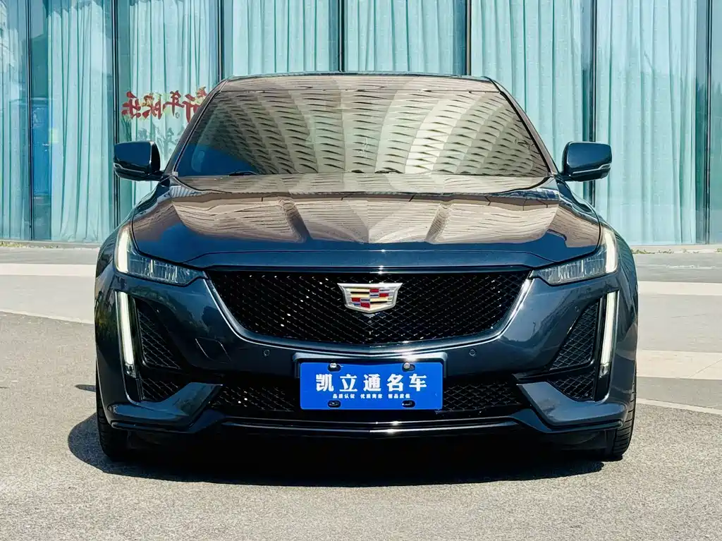 Cadillac CT5 — миниатюра 2