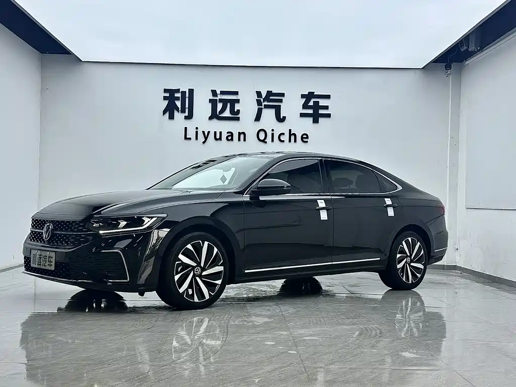 Volkswagen Passat 2022 330TSI Elite