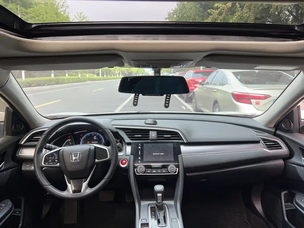 Honda Civic — миниатюра 9