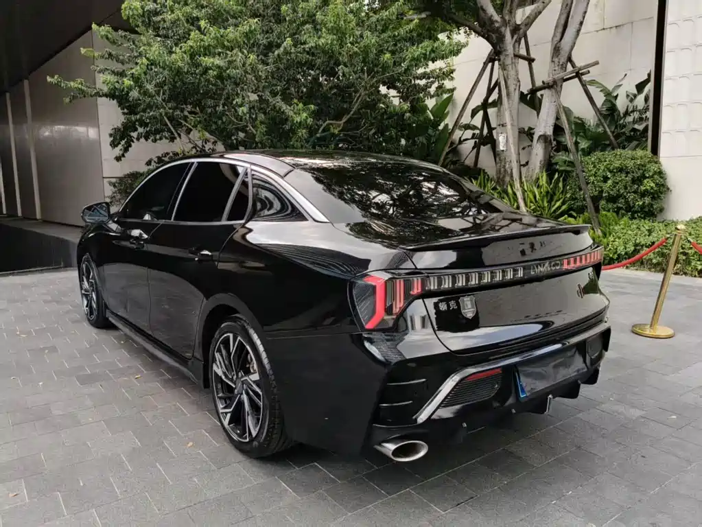 Lynk & Co 03 — миниатюра 11