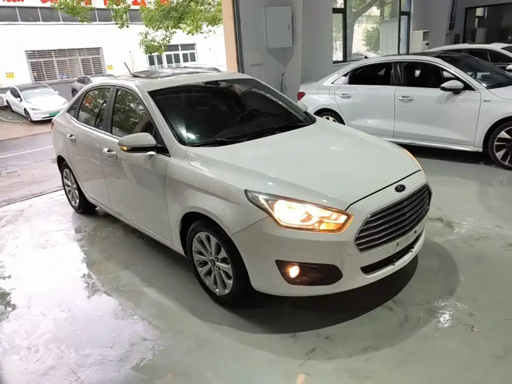Ford Escort — миниатюра 4