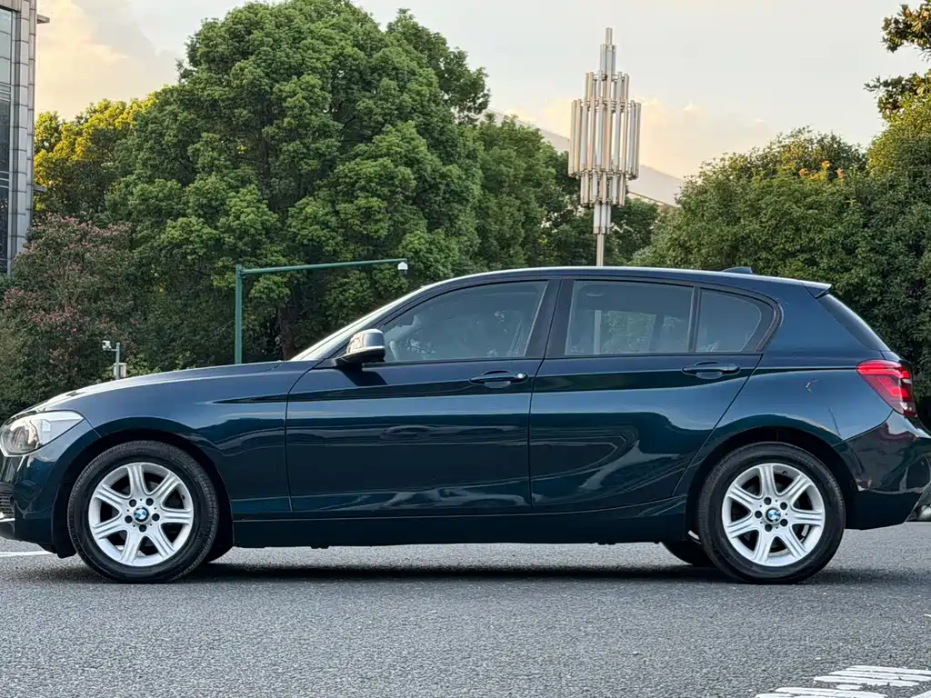 BMW 1 Series (Import) — миниатюра 7