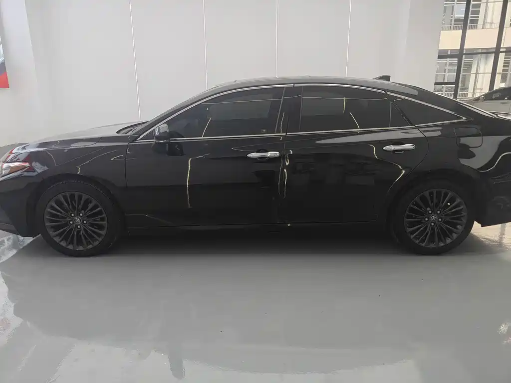 Toyota Avalon — миниатюра 5