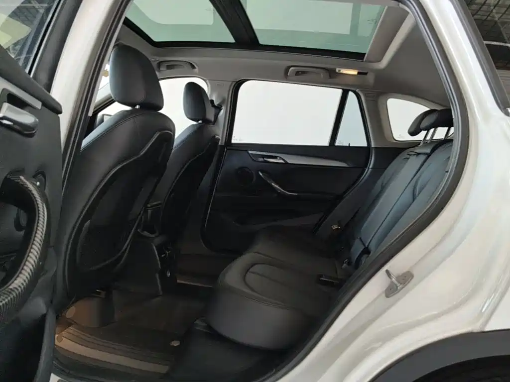 BMW X1 — миниатюра 17