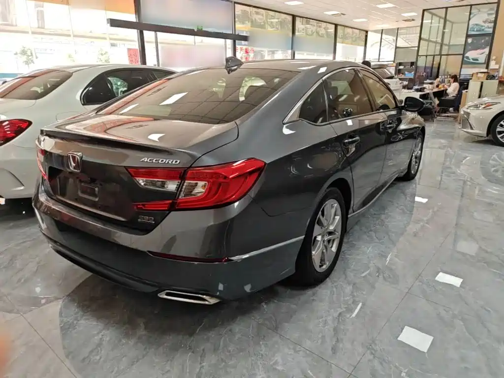 Honda Accord — миниатюра 7