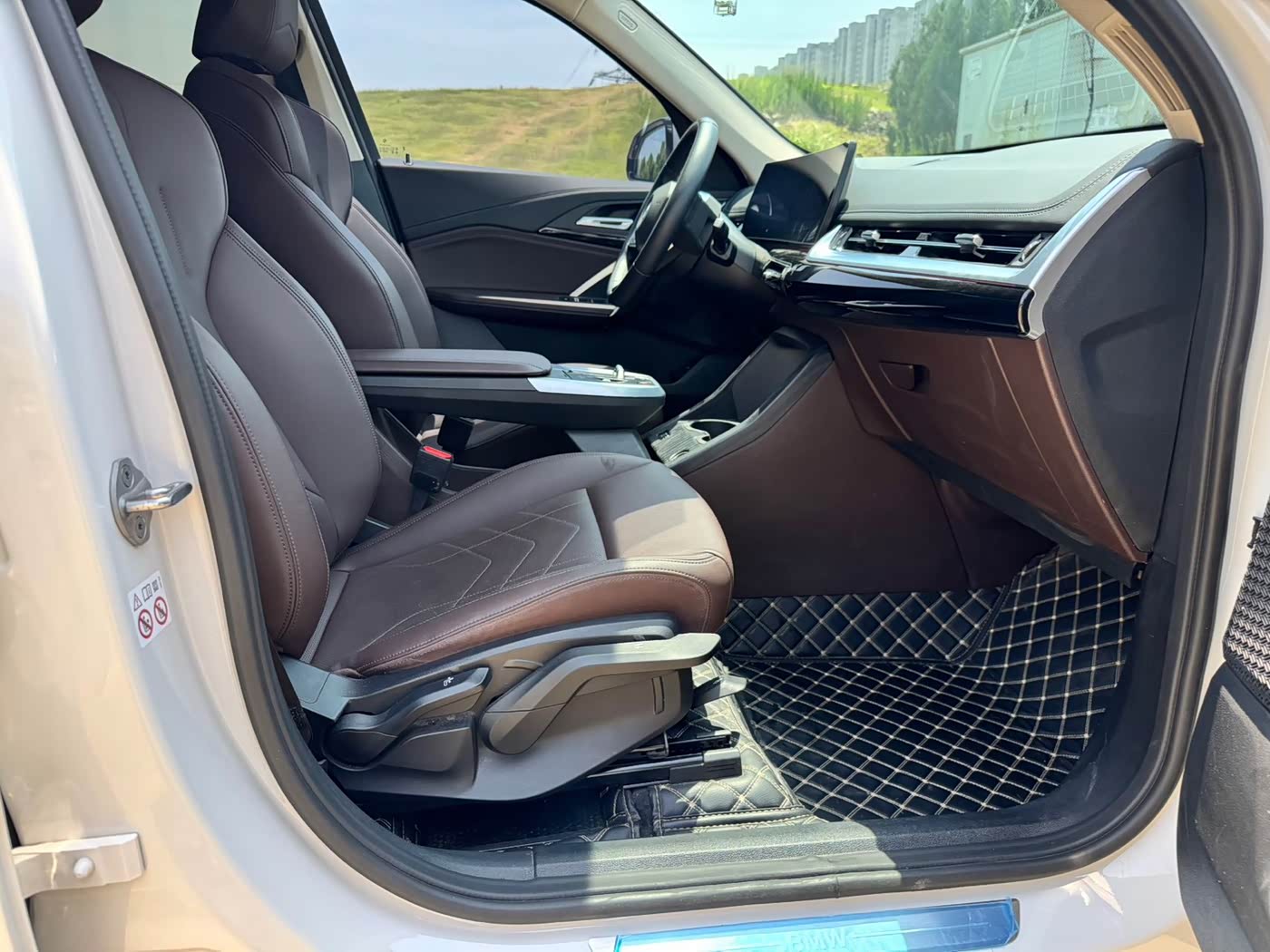 BMW X1 1.5 л 2023 г. Белый, пробег 30000 км