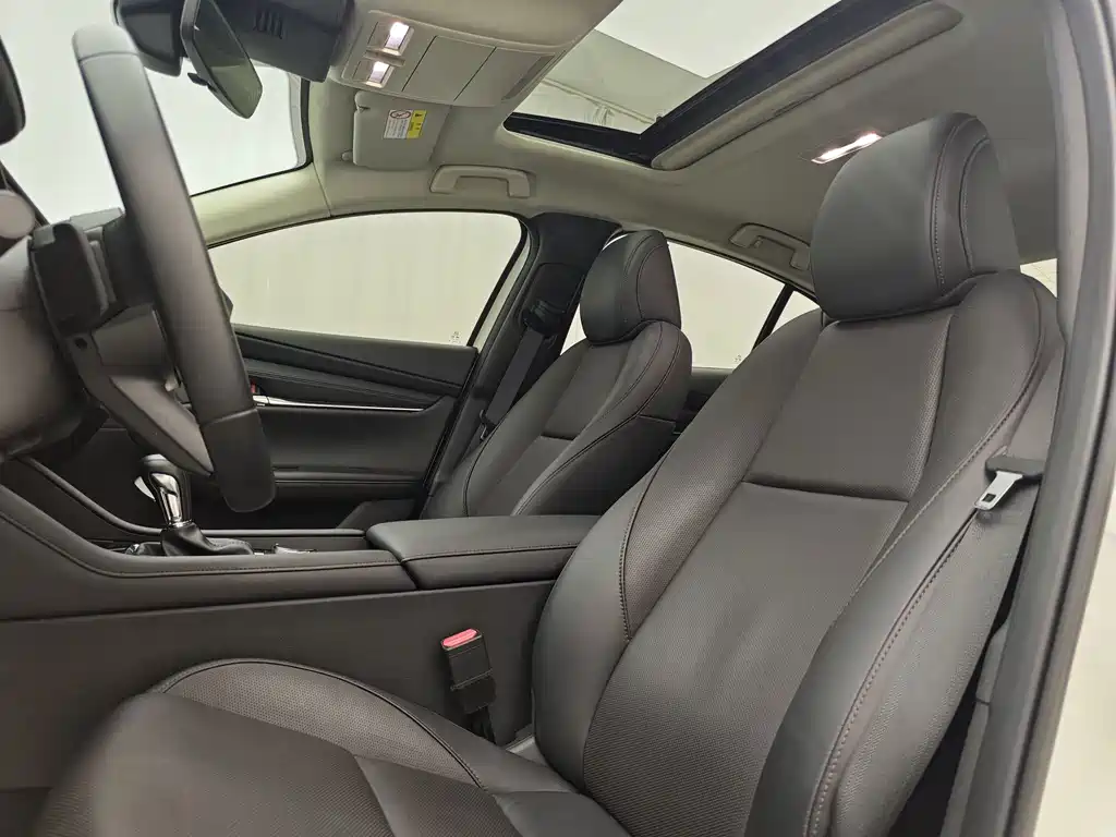 Mazda 3 Axela — миниатюра 15