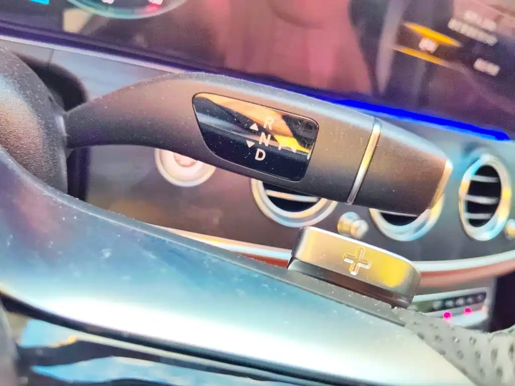 Mercedes-Benz E-Class — миниатюра 10