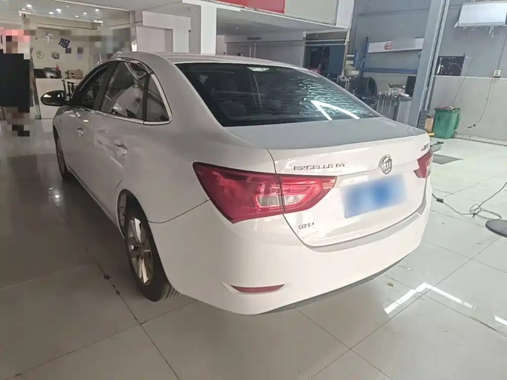 Buick Excelle — миниатюра 5