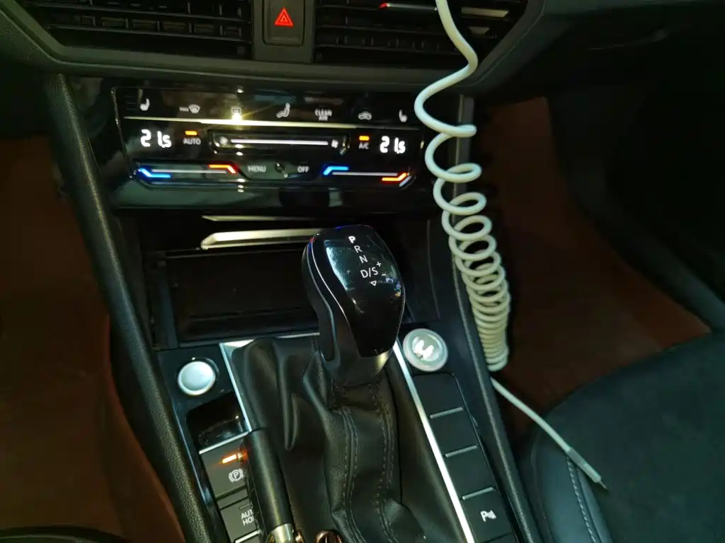Volkswagen Sagitar — миниатюра 7