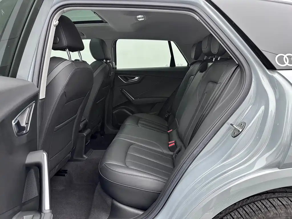 Audi Q2L — миниатюра 15