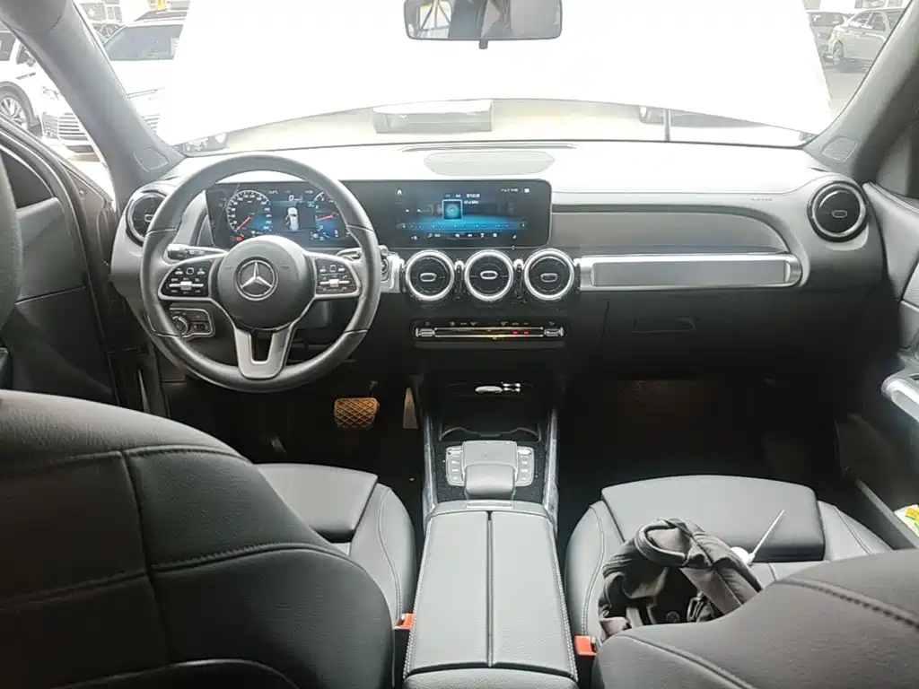 Mercedes-Benz GLB — миниатюра 10