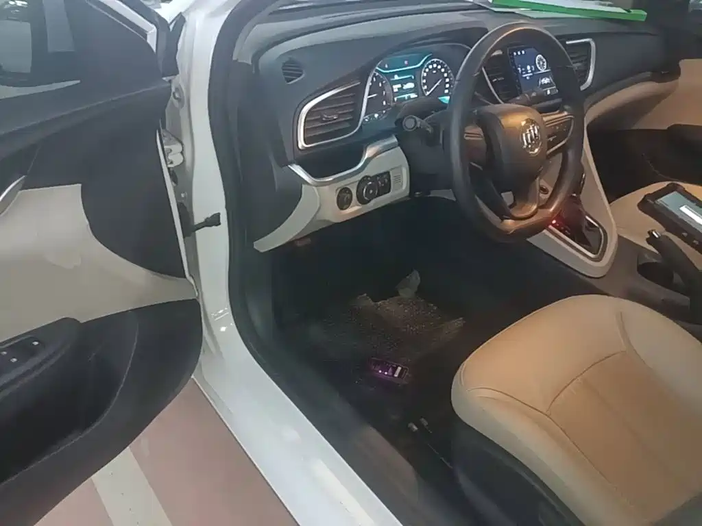 Buick Excelle — миниатюра 16