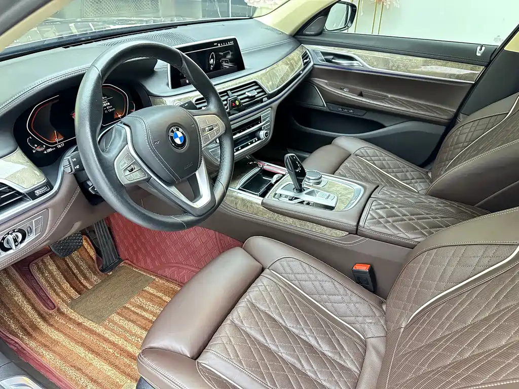 BMW 7 SERIES