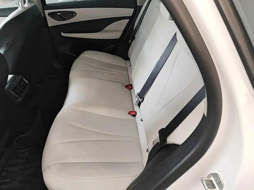 BYD Seal 05 DM-i — миниатюра 17